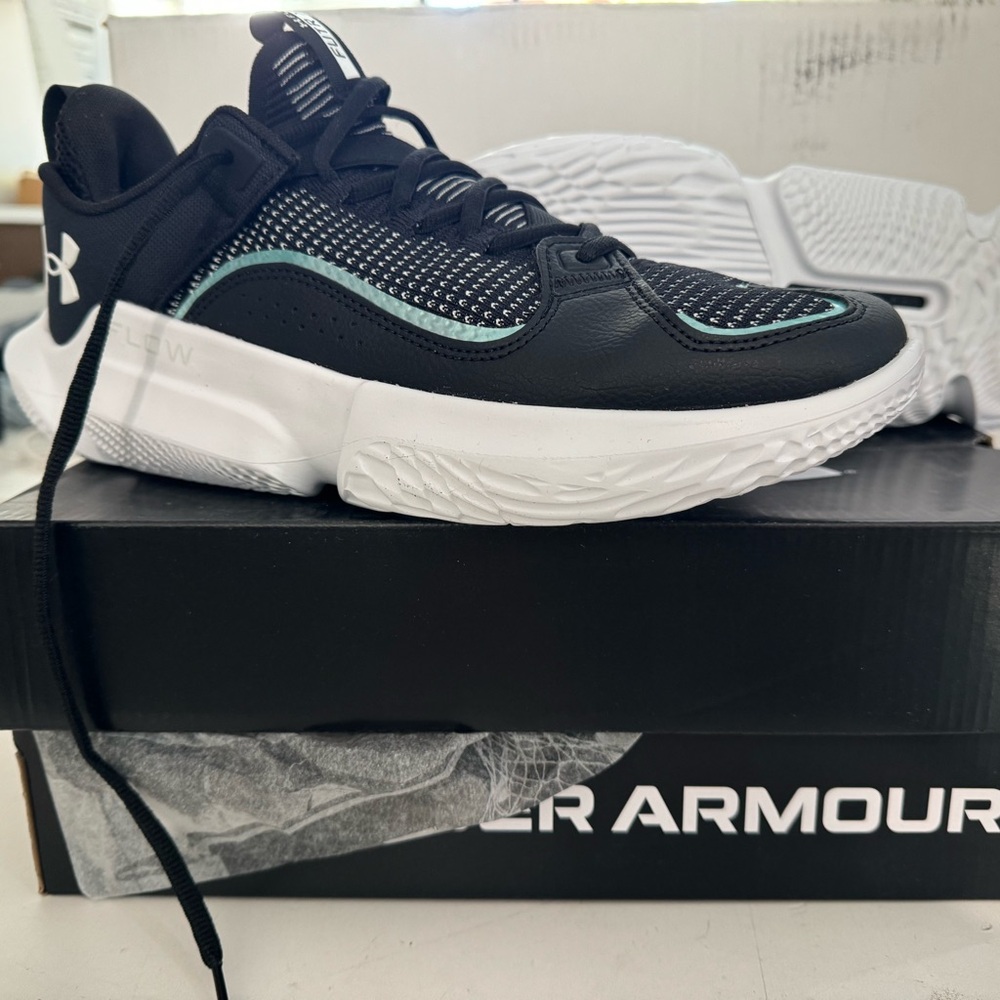 UA FLOW FUTR X 3